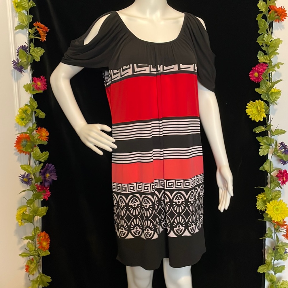 SIGNATURE by SANGRIA BLACK AND RED BOAT NECK MIDI DRESS SIZE 10